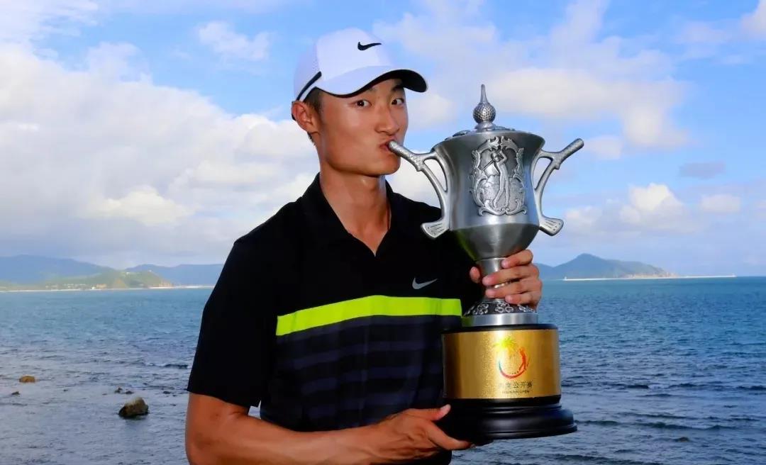 1640057601321214.jpg 2014海南公開賽冠軍李昊桐.jpg
